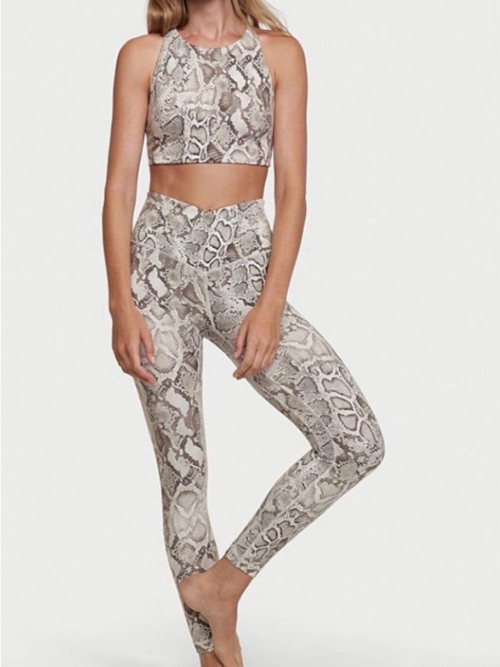 Victoria's Secret Live On Point Crossover Legging (14) and Sports Bra (XL) Set